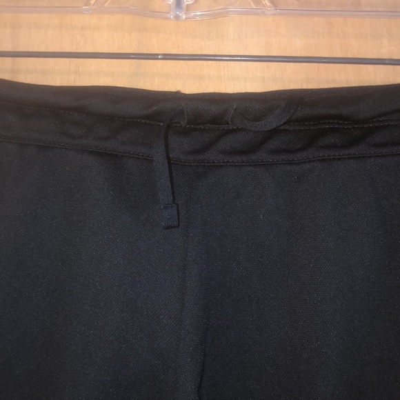 Nike shorts (9) - Picture 2 of 3